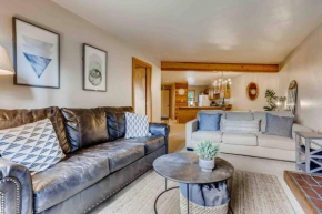 Cozy Ski Condo + Hot Tub + Fireplace + Heated Pool